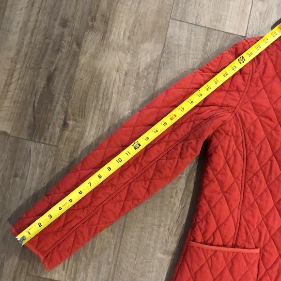 Like new! - L.L. BEAN Quilted Barn Jacket with Thermore Insulation - Picture 12 of 14